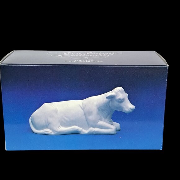 Avon Nativity Collectibles the Cow Porcelain Figurine 1987 in Box - Picture 2 of 5